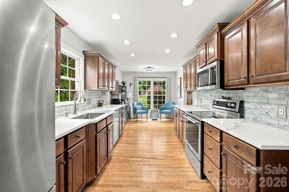 Photo of 1463 Brookstone Drive
