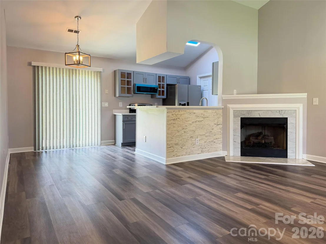 Photo of 1110 Helms Road