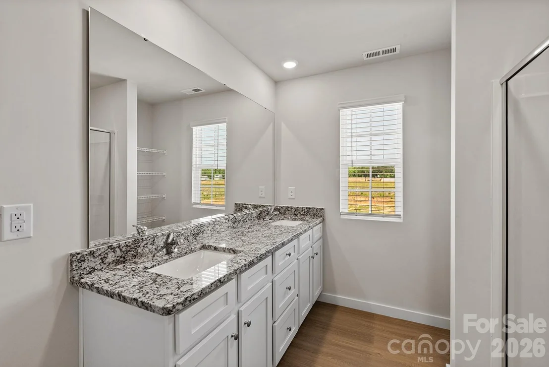 Photo of 3435 Robindale Drive