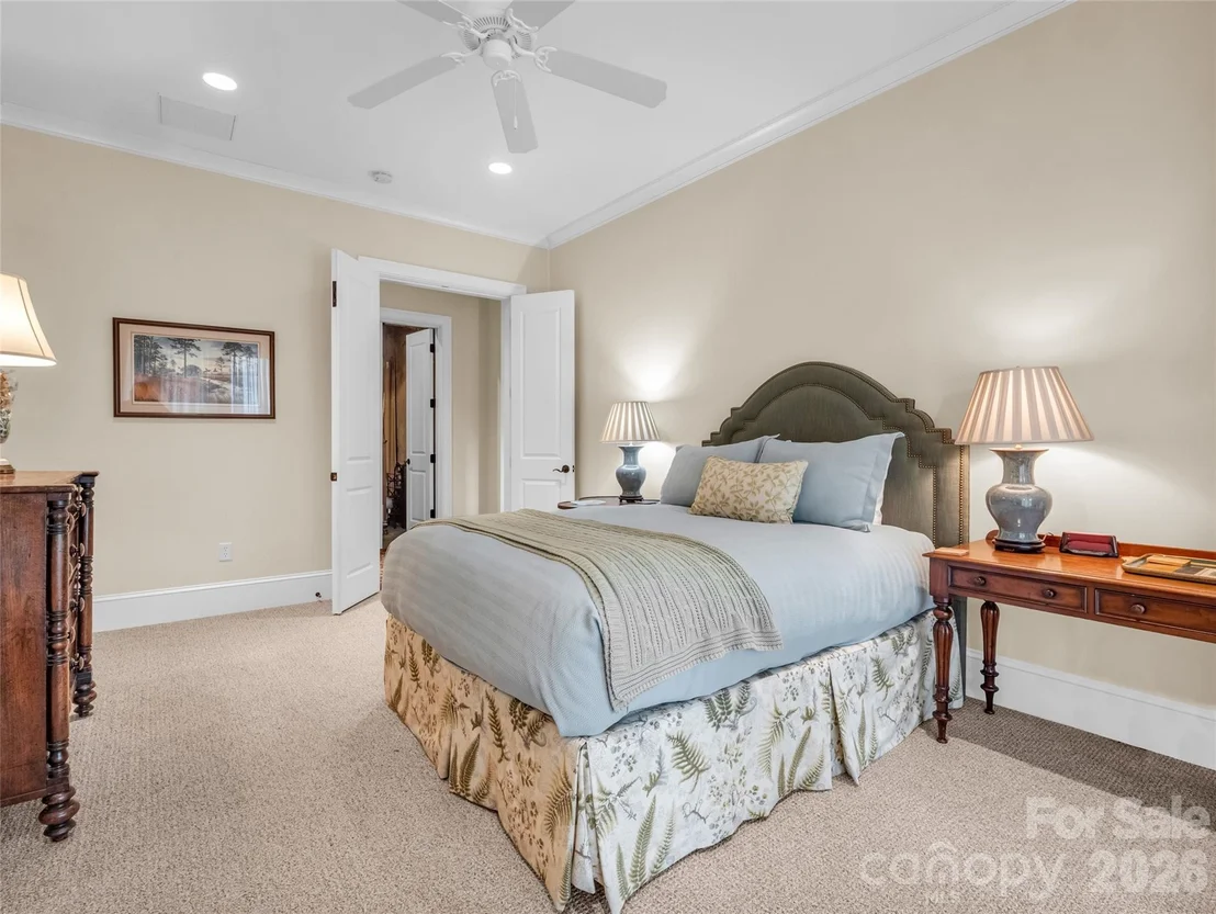 Photo of 565 Chestertown Drive