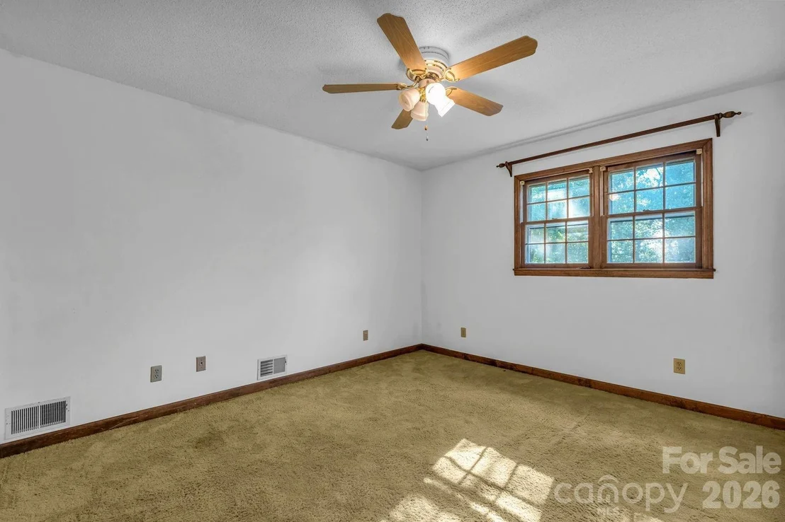 Photo of 244 Chapman Road