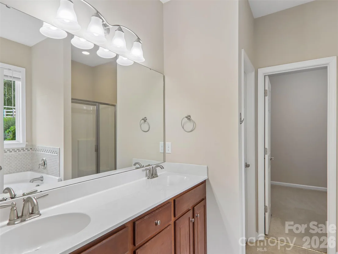 Photo of 11 Eagle Pointe Way