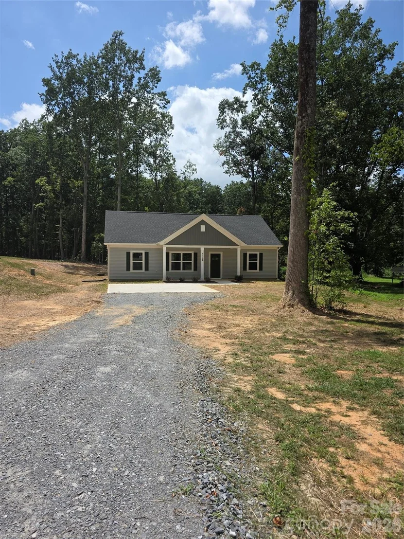 Photo of 818 Bethlehem Road