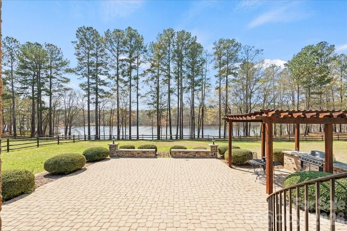 Photo of 962 Miller Road