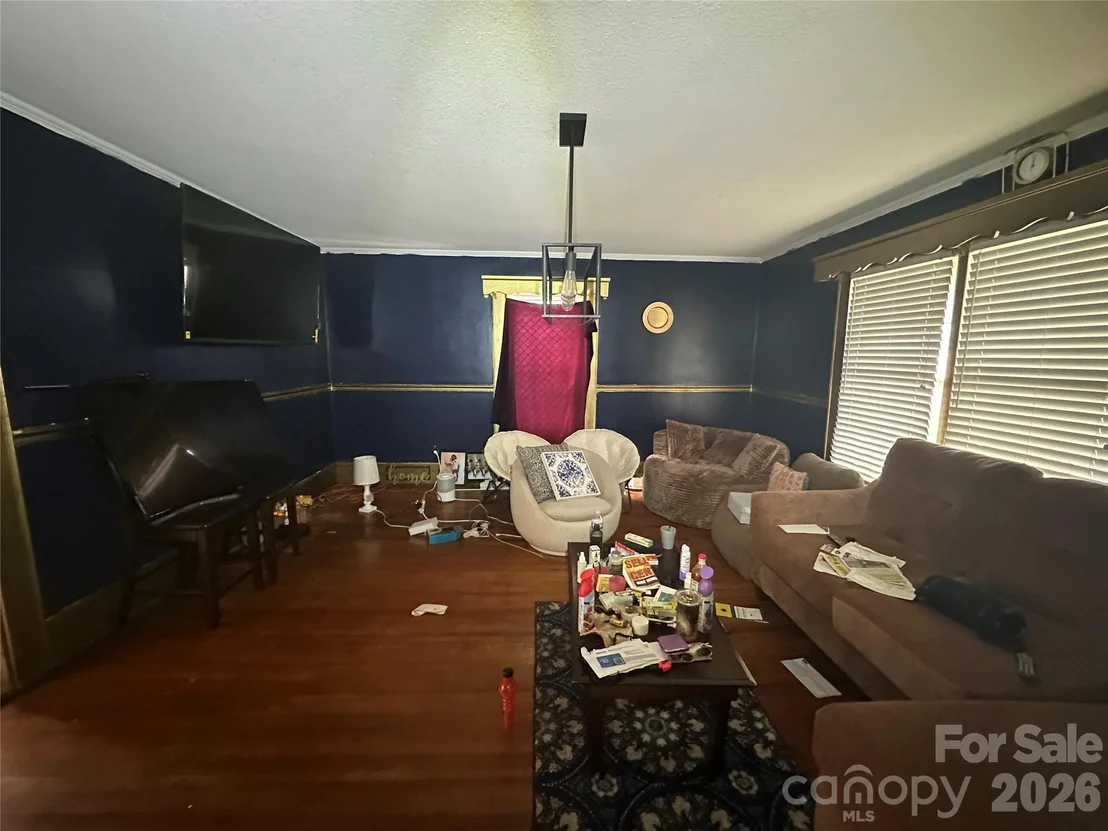 Photo of 609 Front Street