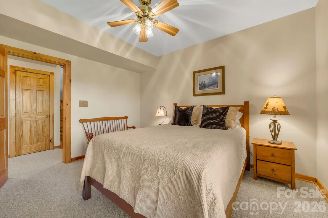 Photo of 4880 Nightingale Lane