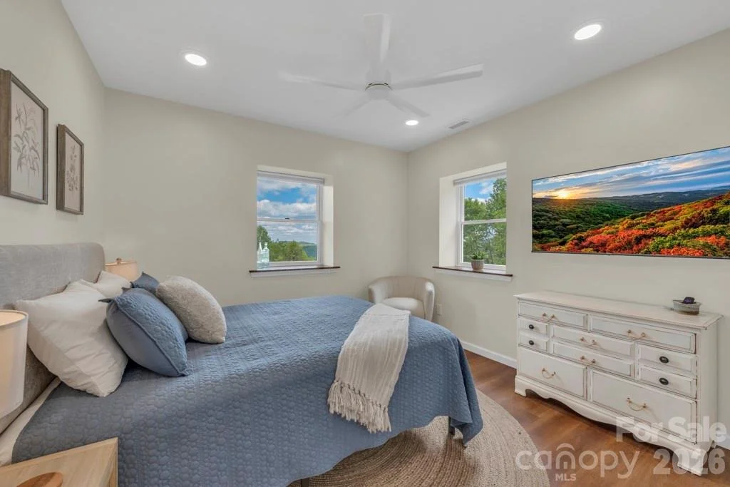 Photo of 784 Alpine Drive