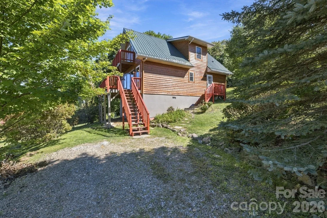 Photo of 190 Camelot Drive