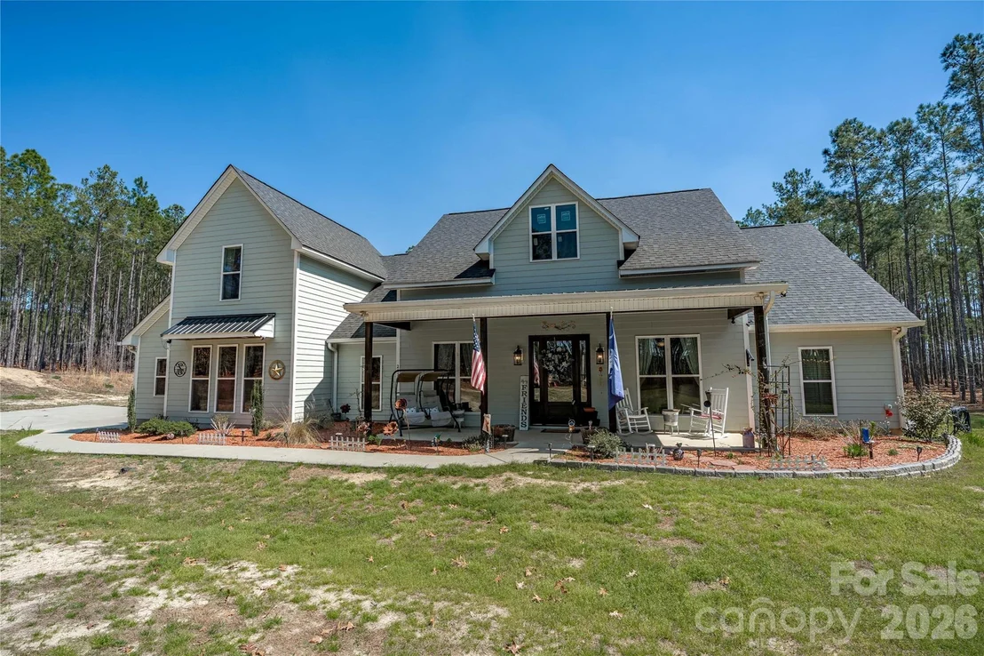 Photo of 2138 Lockhart Road