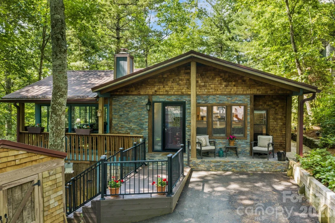 Photo of 180 Longview Road