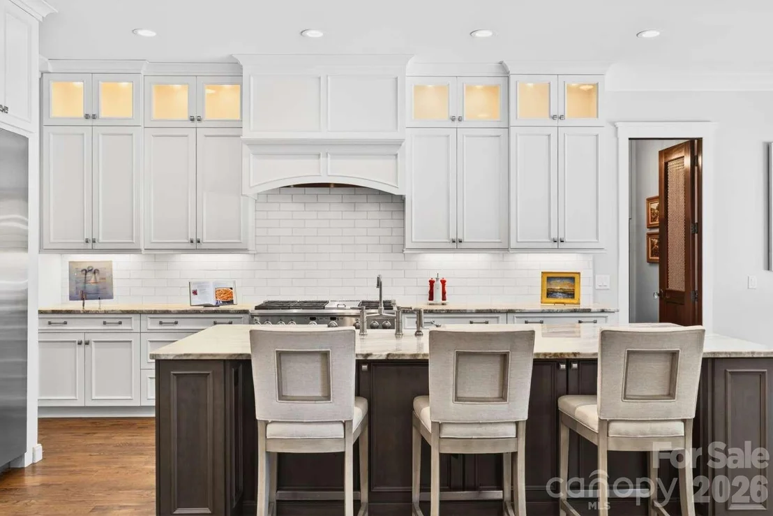 Photo of 18027 Shearer Road