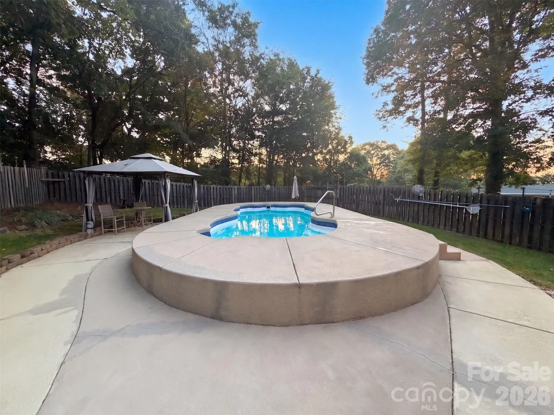 Photo of 121 Goodman Circle NE