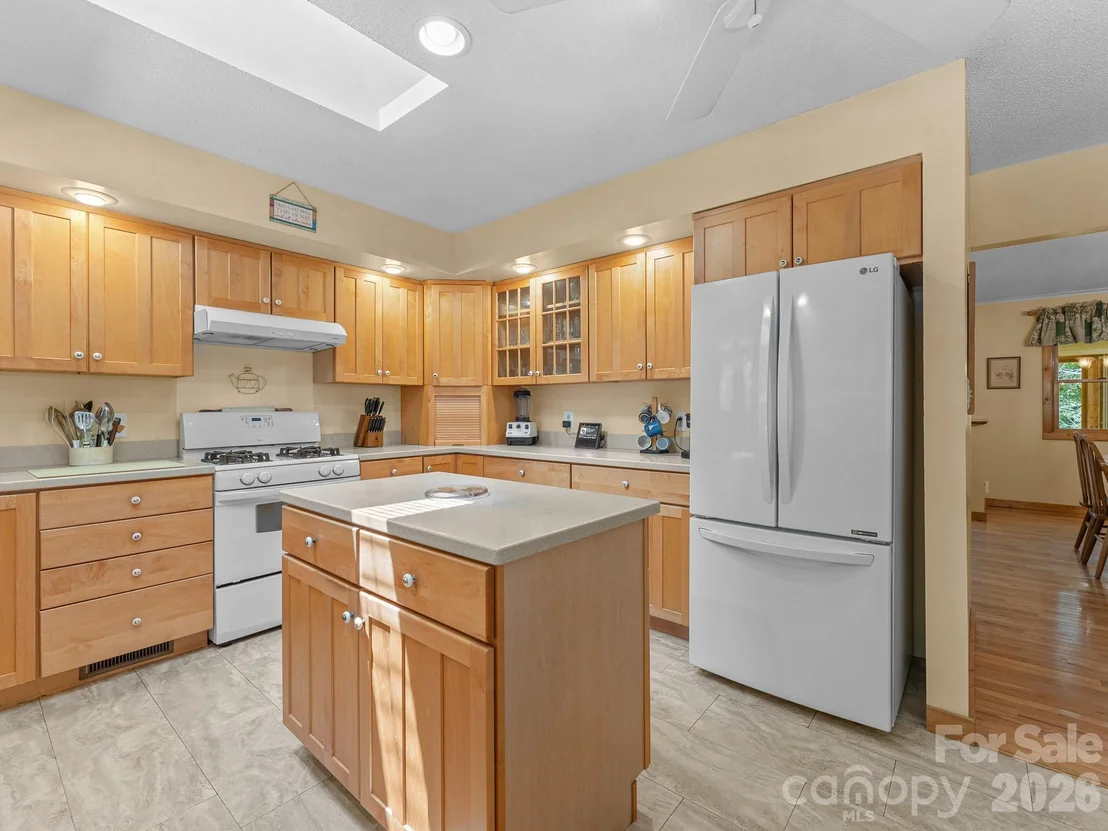 Photo of 620 Thunder Road