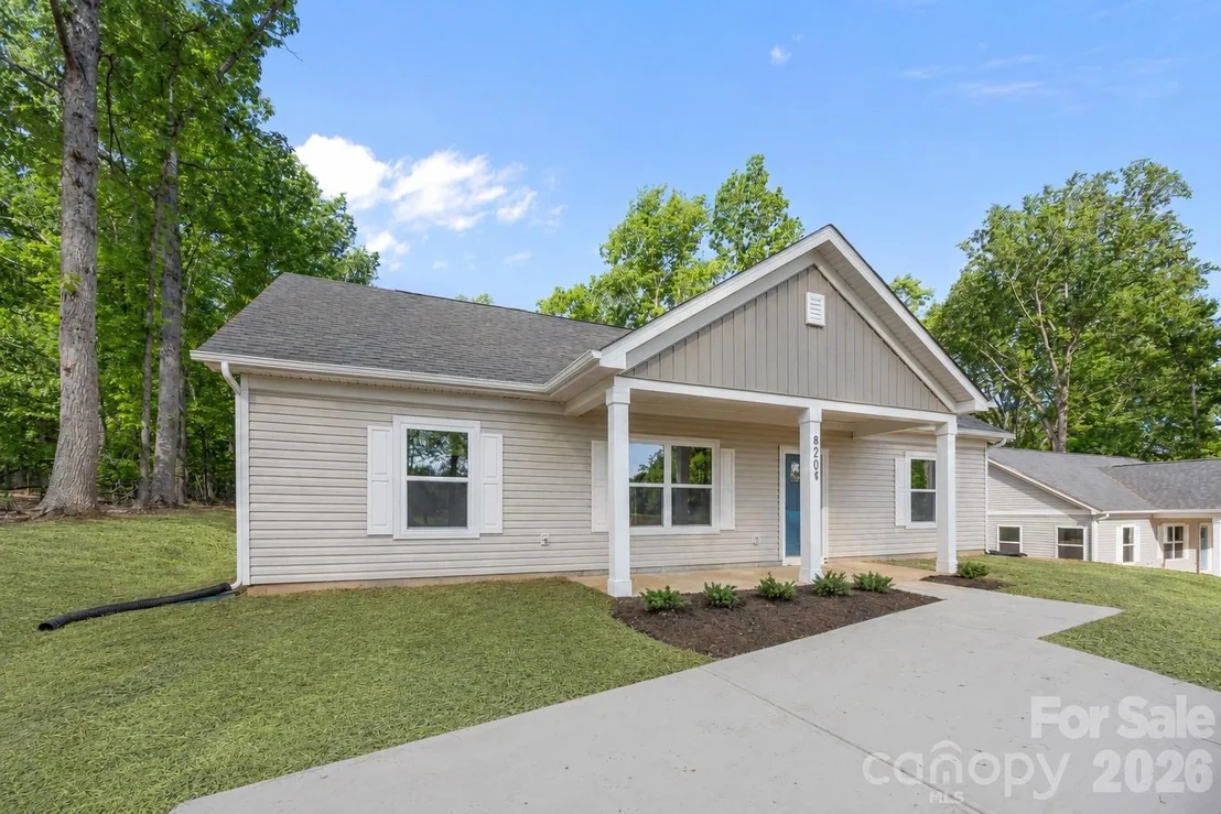 Photo of 820 Bethlehem Road