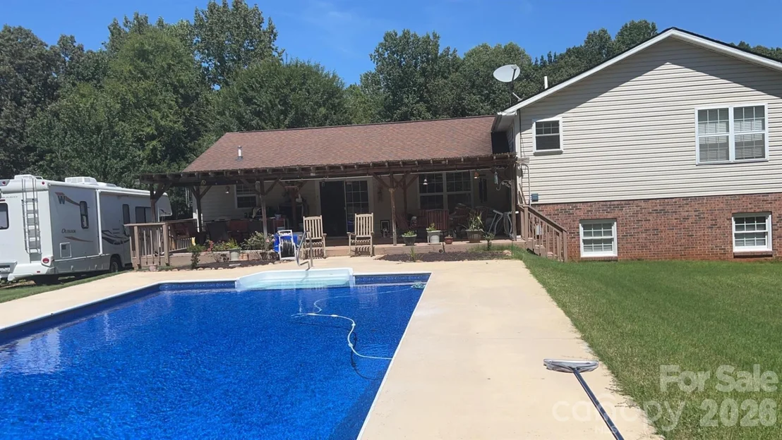 Photo of 323 Swamp Fox Drive