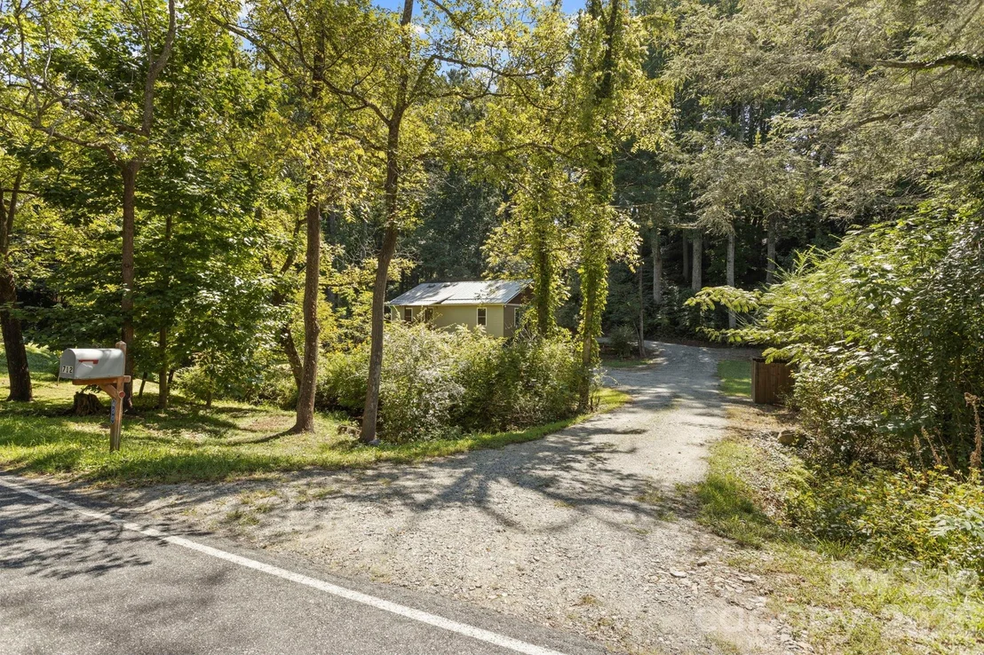 Photo of 400 Laurel Drive