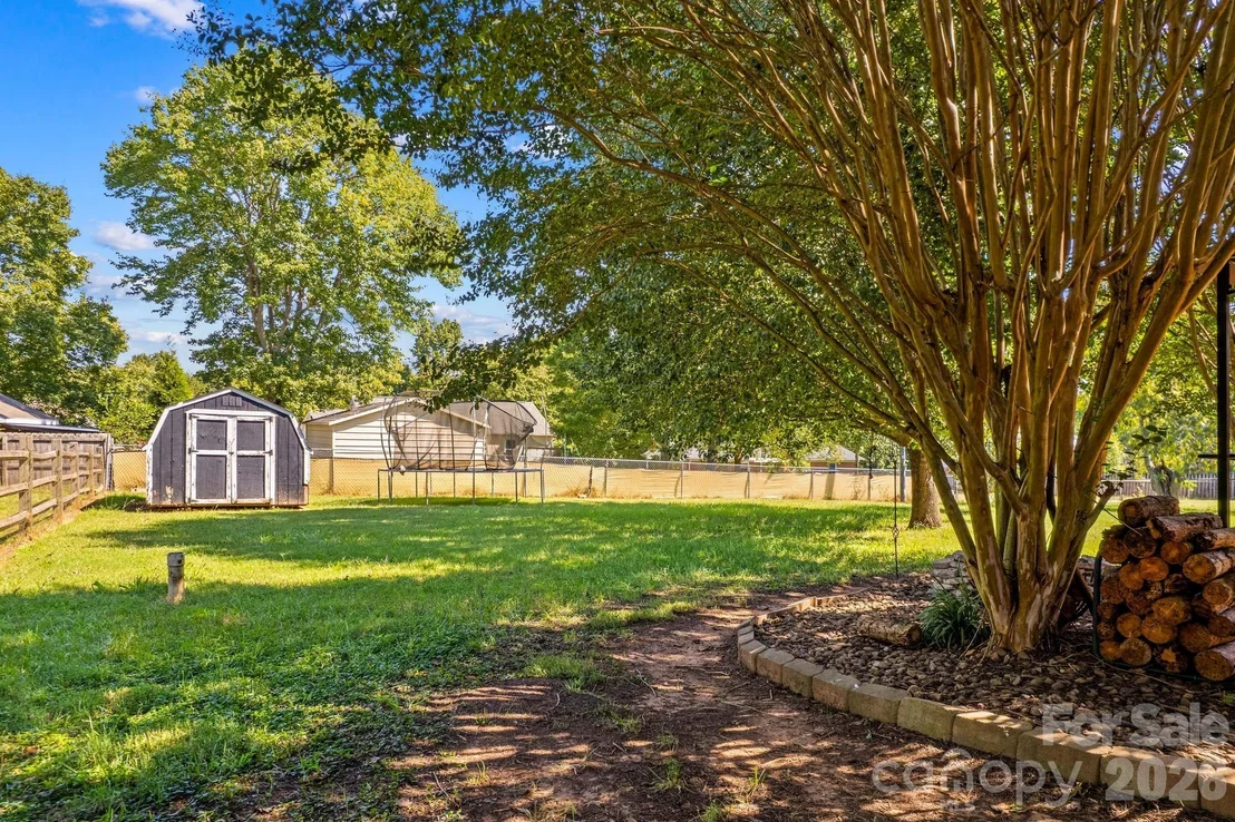Photo of 230 E Old Farm Road