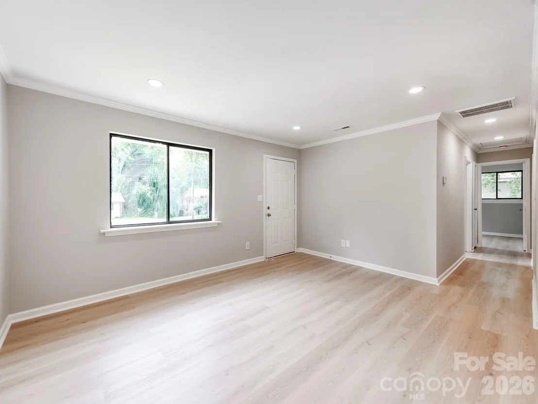 Photo of 4925 Springview Road
