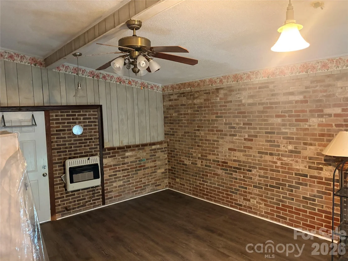 Photo of 420 Hampton Road