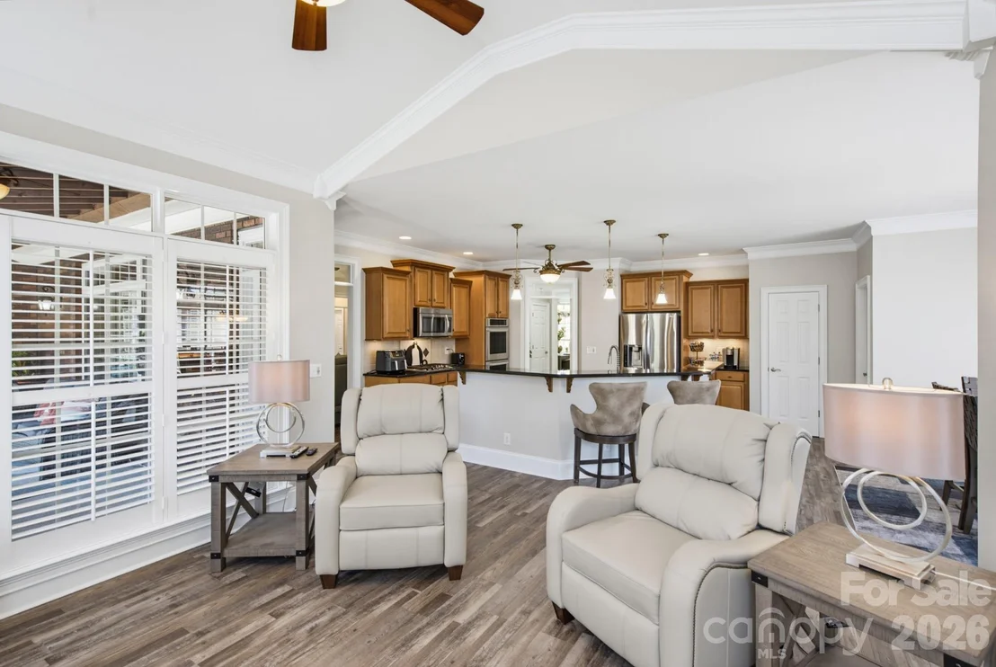 Photo of 1177 Springlake Road