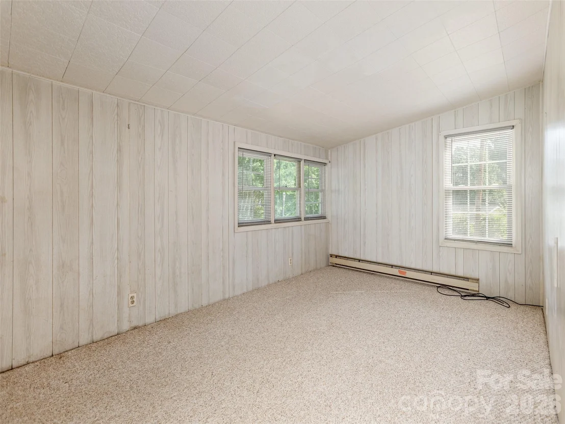 Photo of 34 Lockhart Road