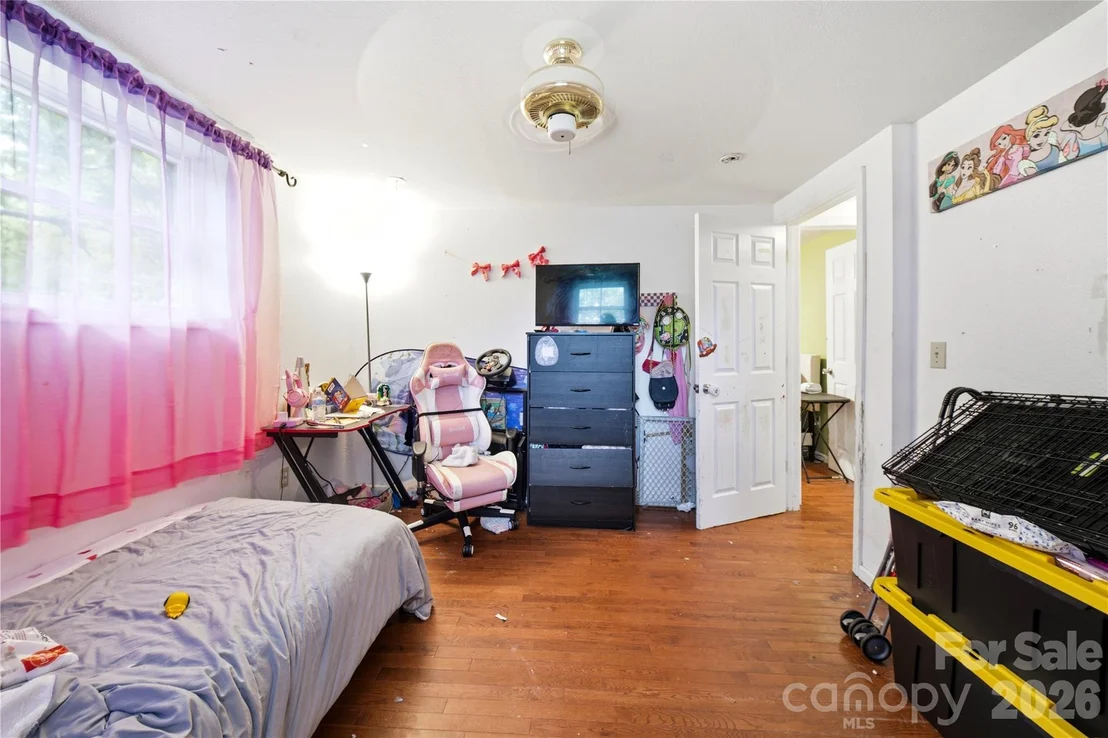 Photo of 307 Beverly Avenue
