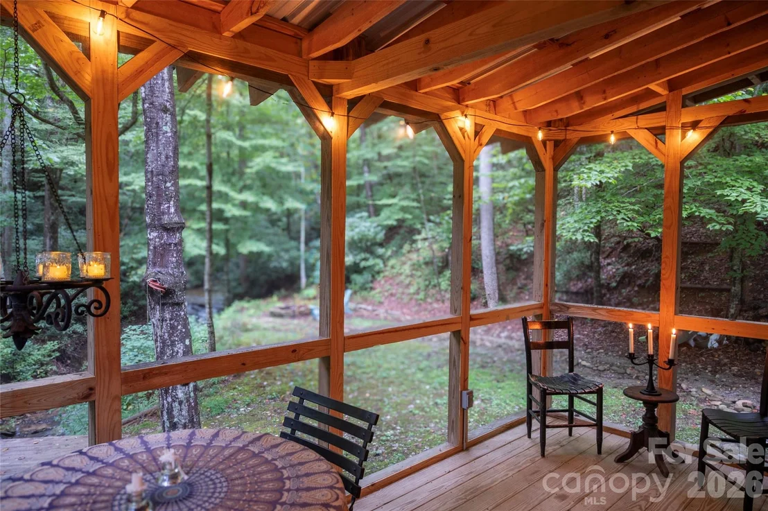 Photo of 2218 Mountain Page Road