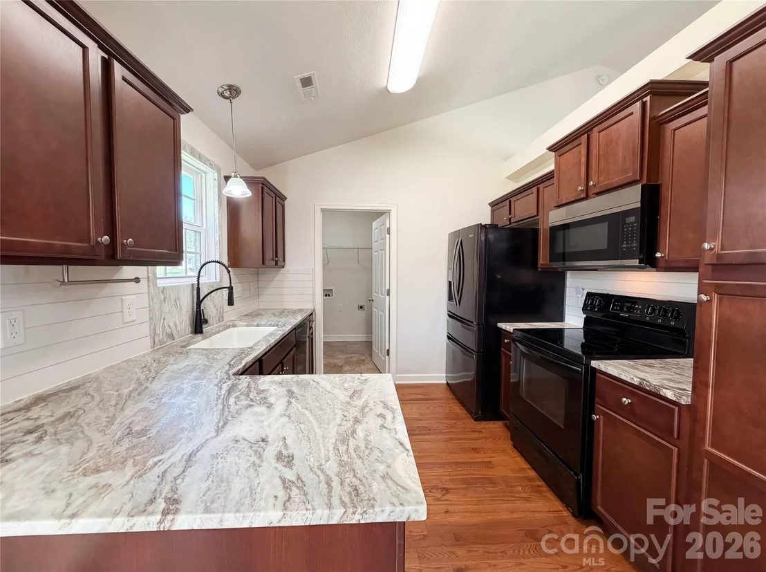 Photo of 307 Rhea Road