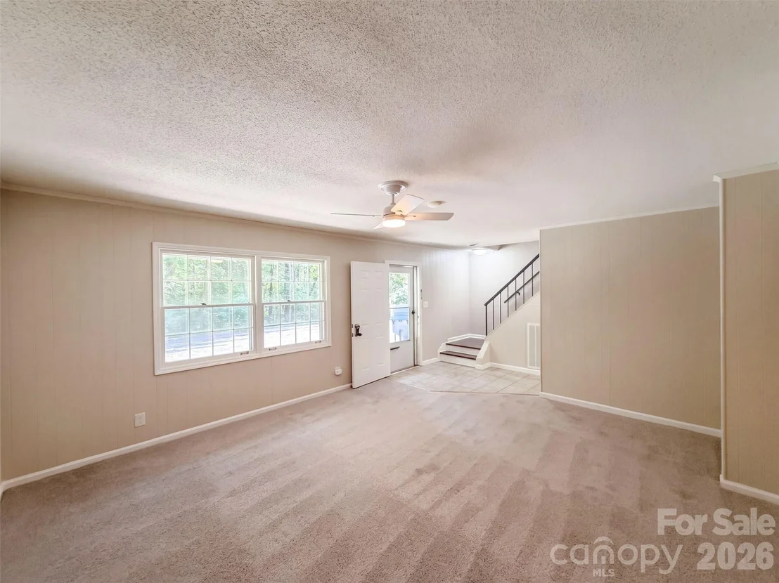 Photo of 1120 Emerald Drive