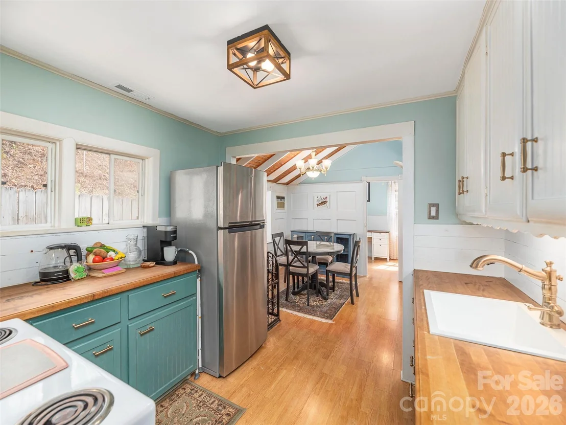 Photo of 897 Dark Ridge Road