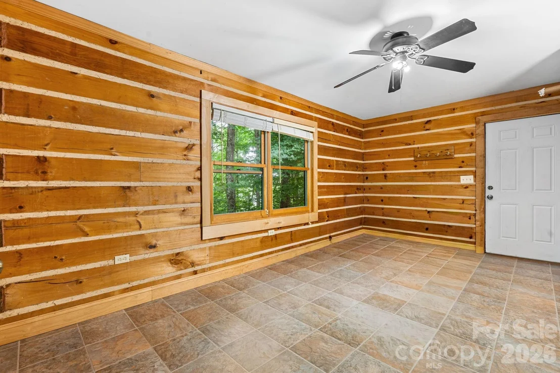 Photo of 633 Wilson Lane