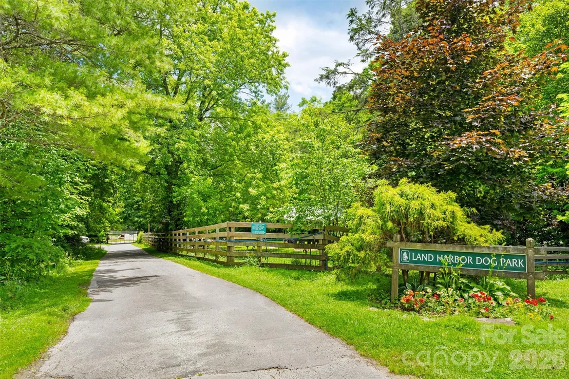 Photo of 180 Longview Road