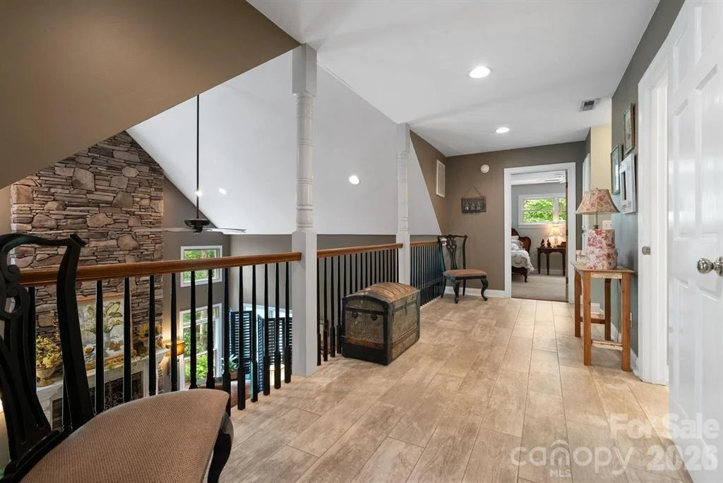 Photo of 175 Green Hills Road