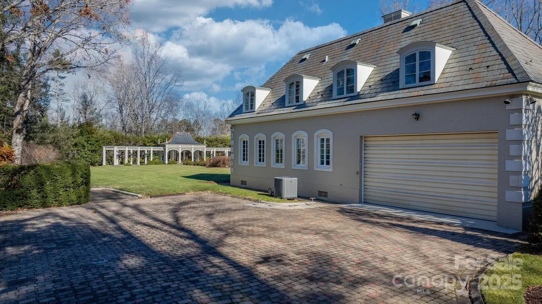 Photo of 135 Claron Place SE