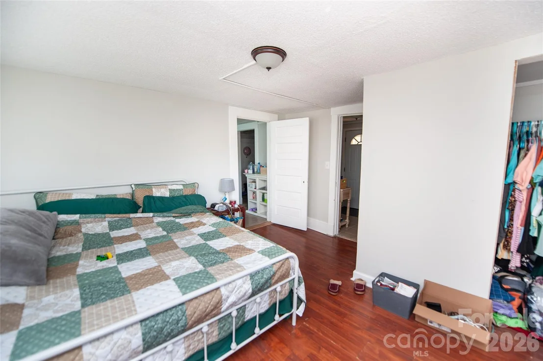 Photo of 128 Fleming Avenue