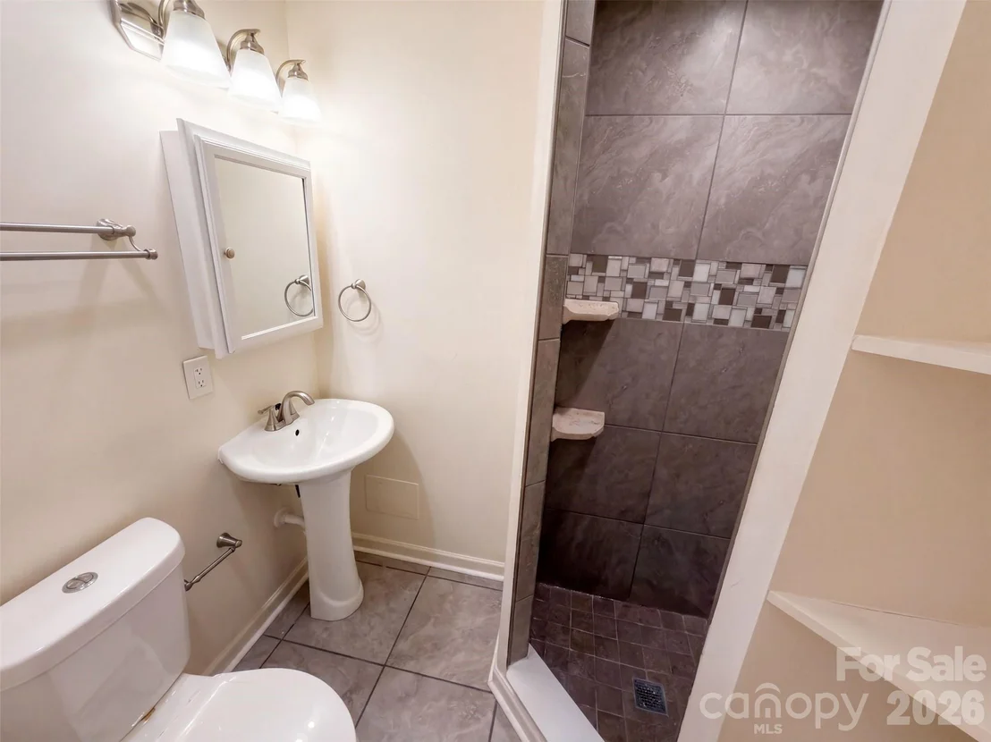 Photo of 1627 Catoe Road