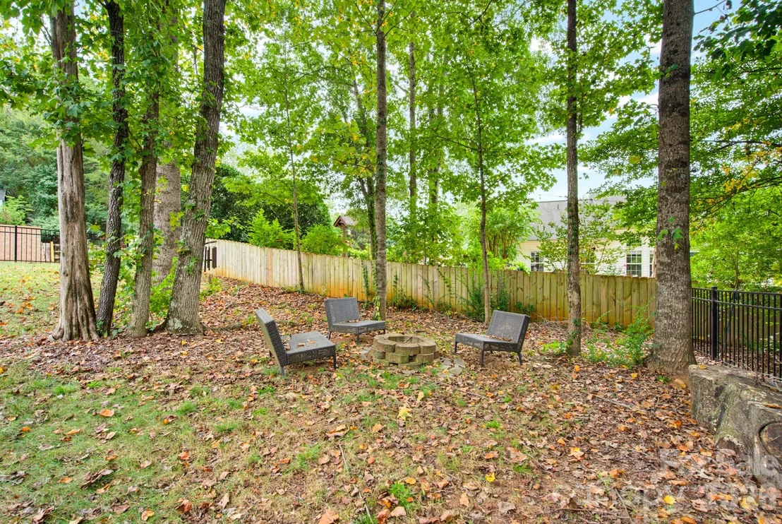 Photo of 13330 Edgetree Drive