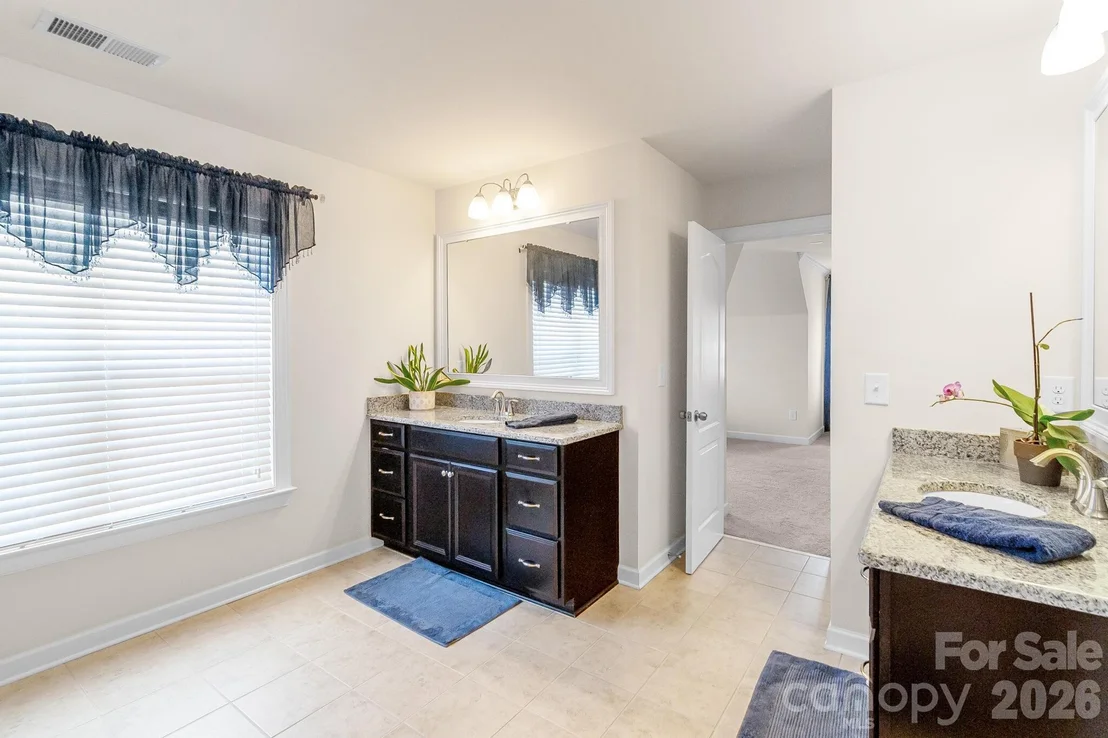 Photo of 2083 Topaz Plaza