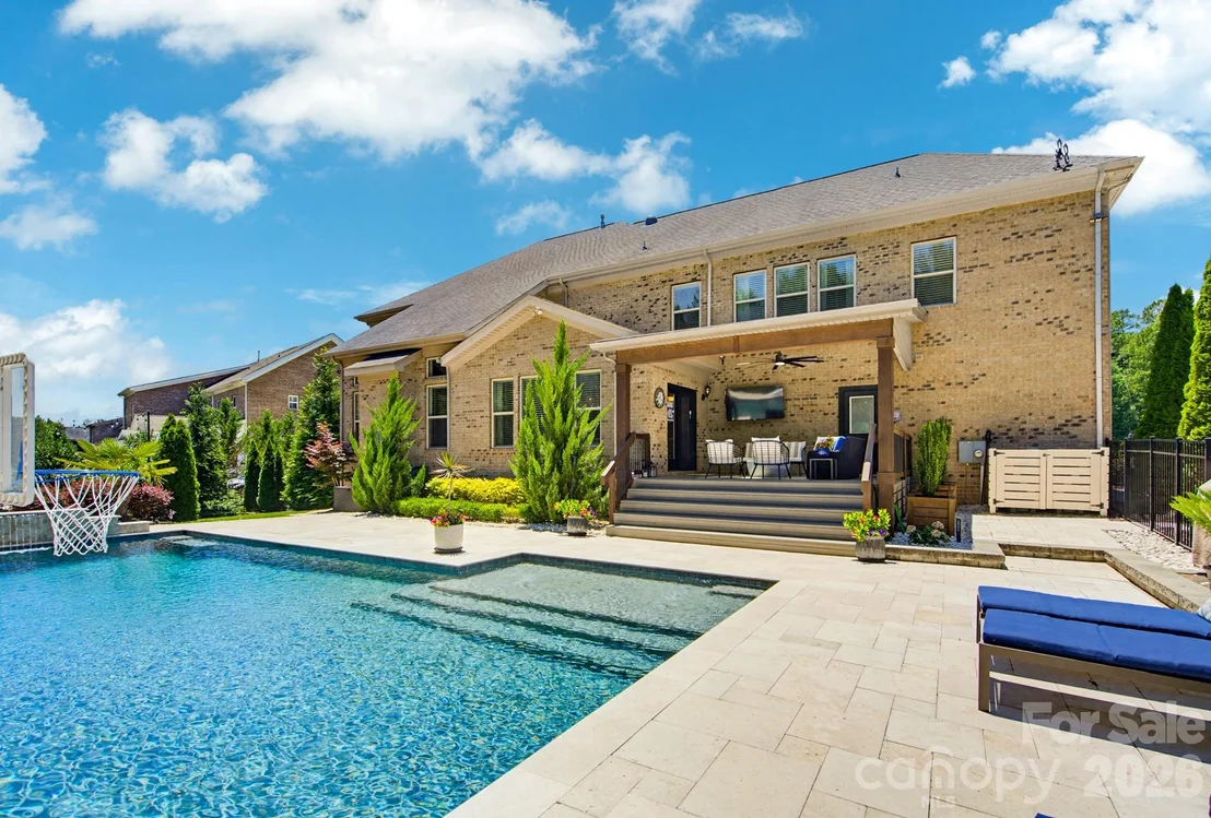 Photo of 3083 Twin Lakes Drive