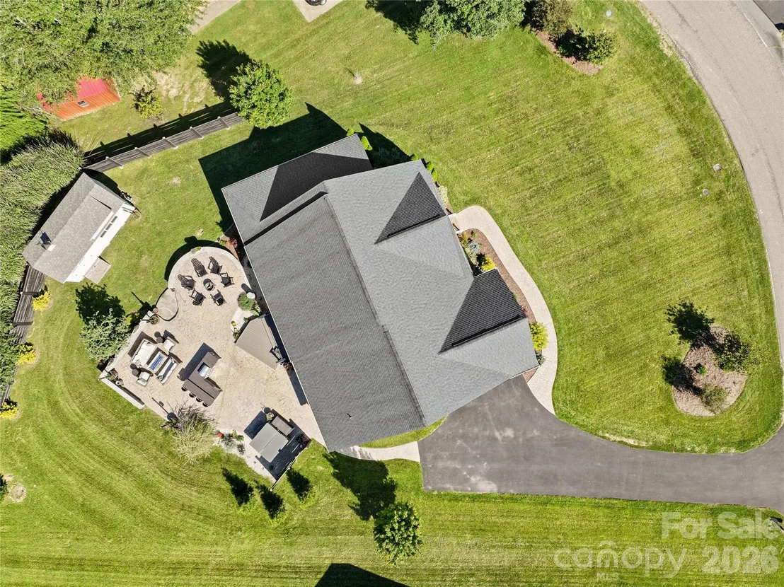 Photo of 394 Kellwood Drive