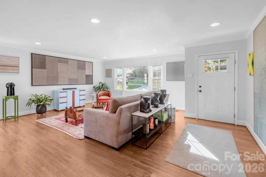 Photo of 5917 Doncaster Drive