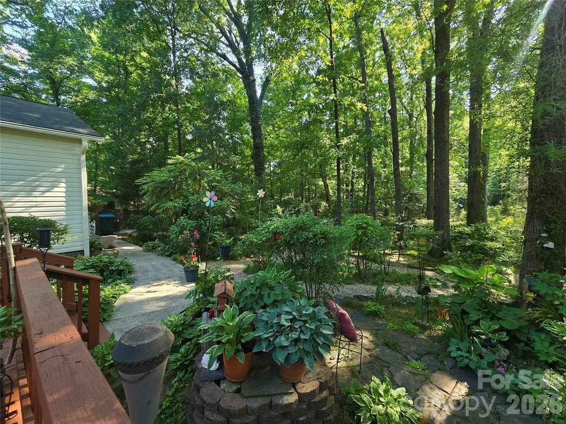 Photo of 10112 Idlewild Road