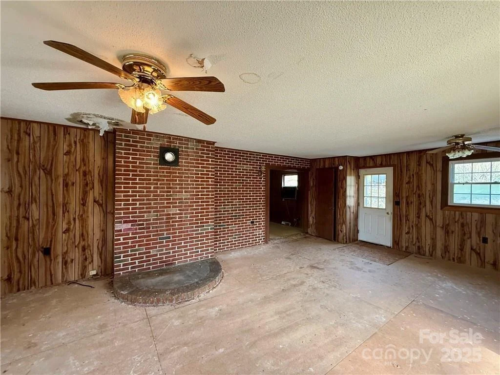 Photo of 365 Ollis Road