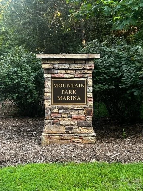 Photo of 23 Mountain Parkway