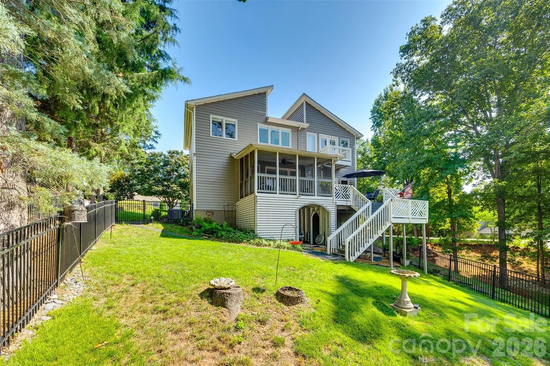 Photo of 1088 Palmyra Drive