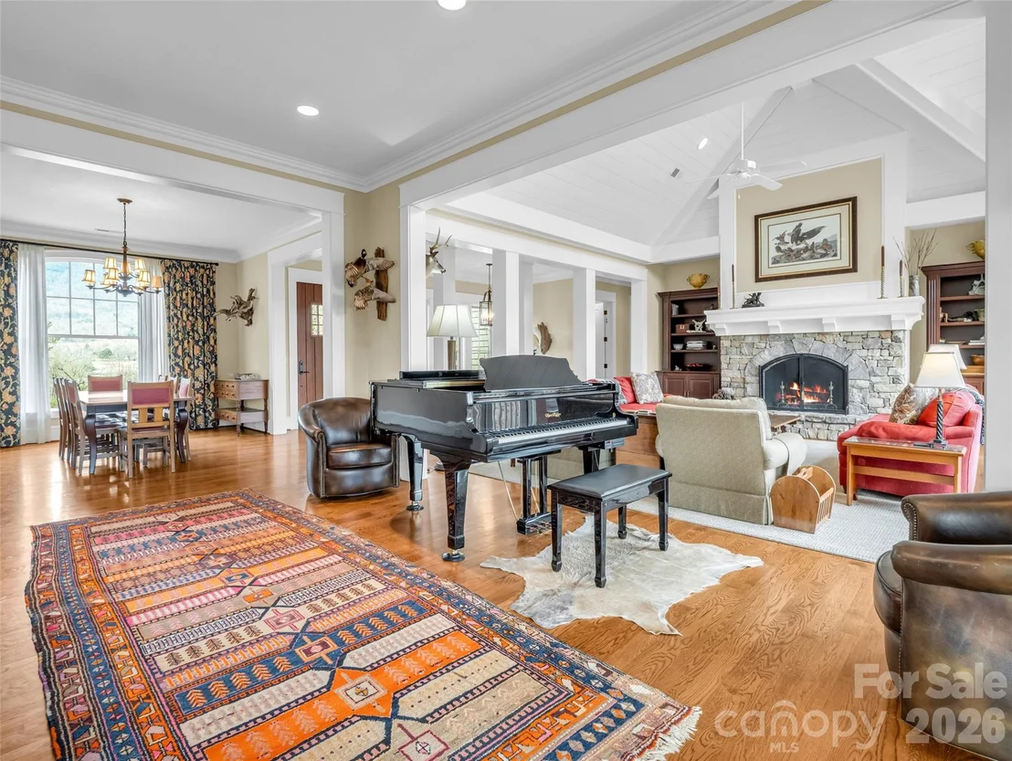 Photo of 565 Chestertown Drive