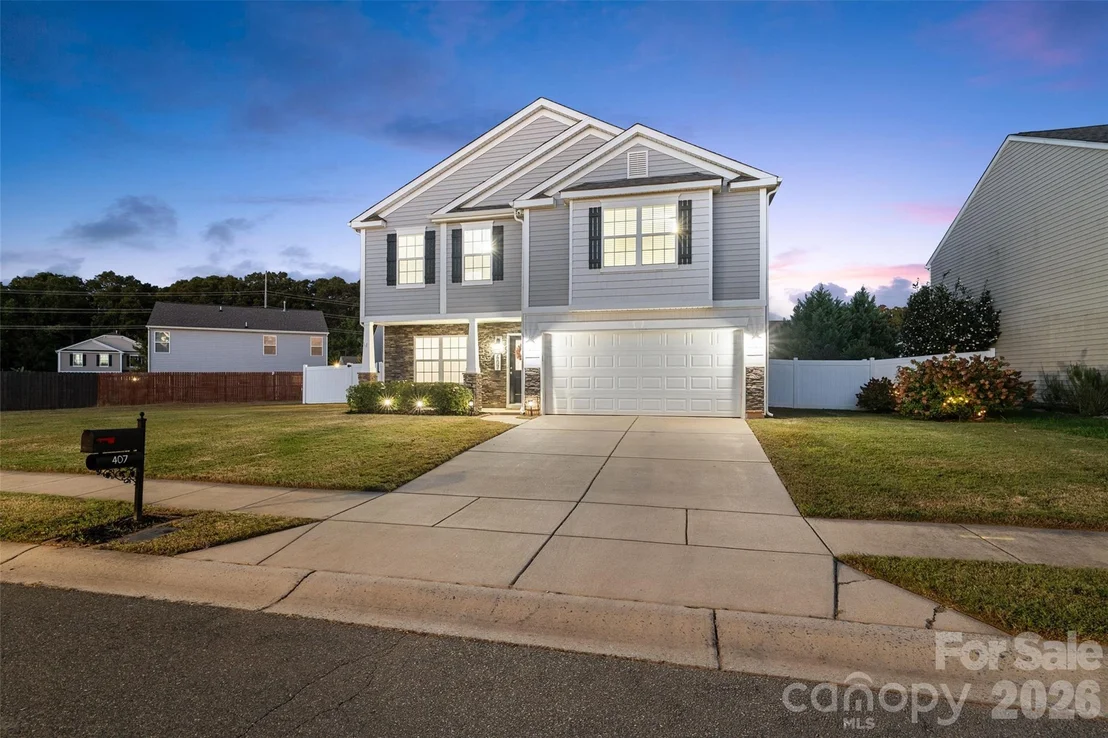 Photo of 407 Lind Point Lane