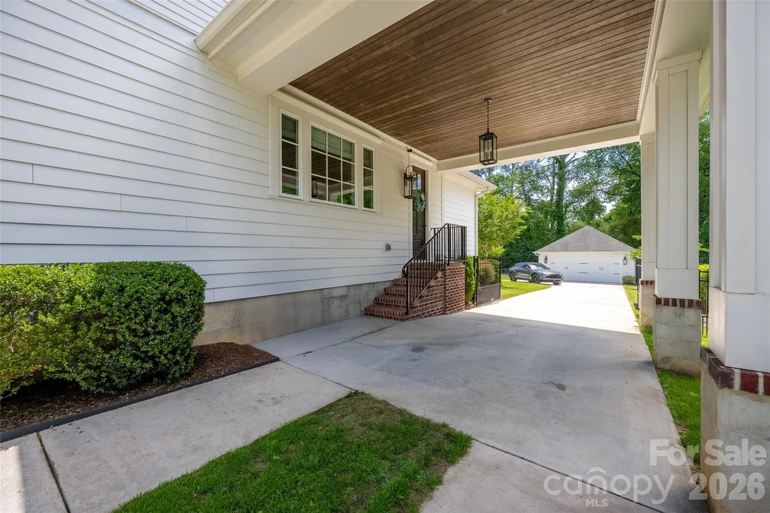Photo of 5422 Closeburn Road