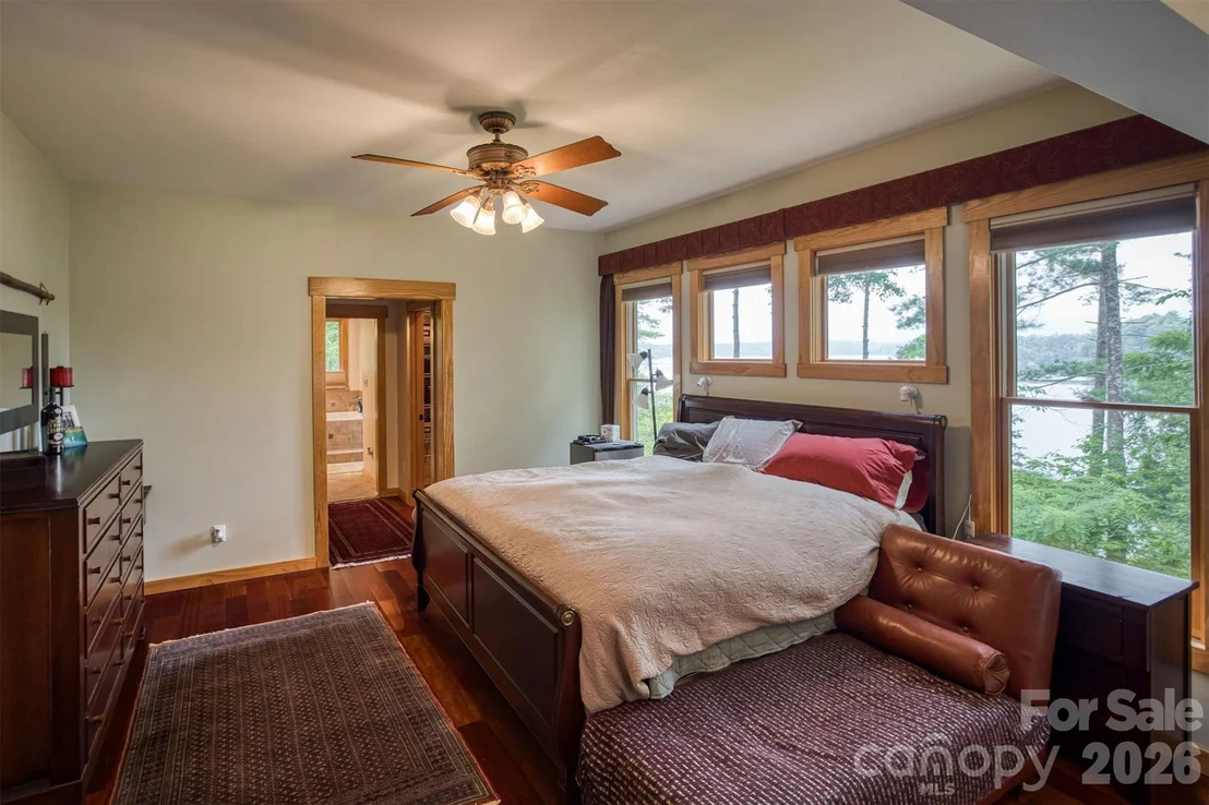 Photo of 5162 Beech Bluff Drive
