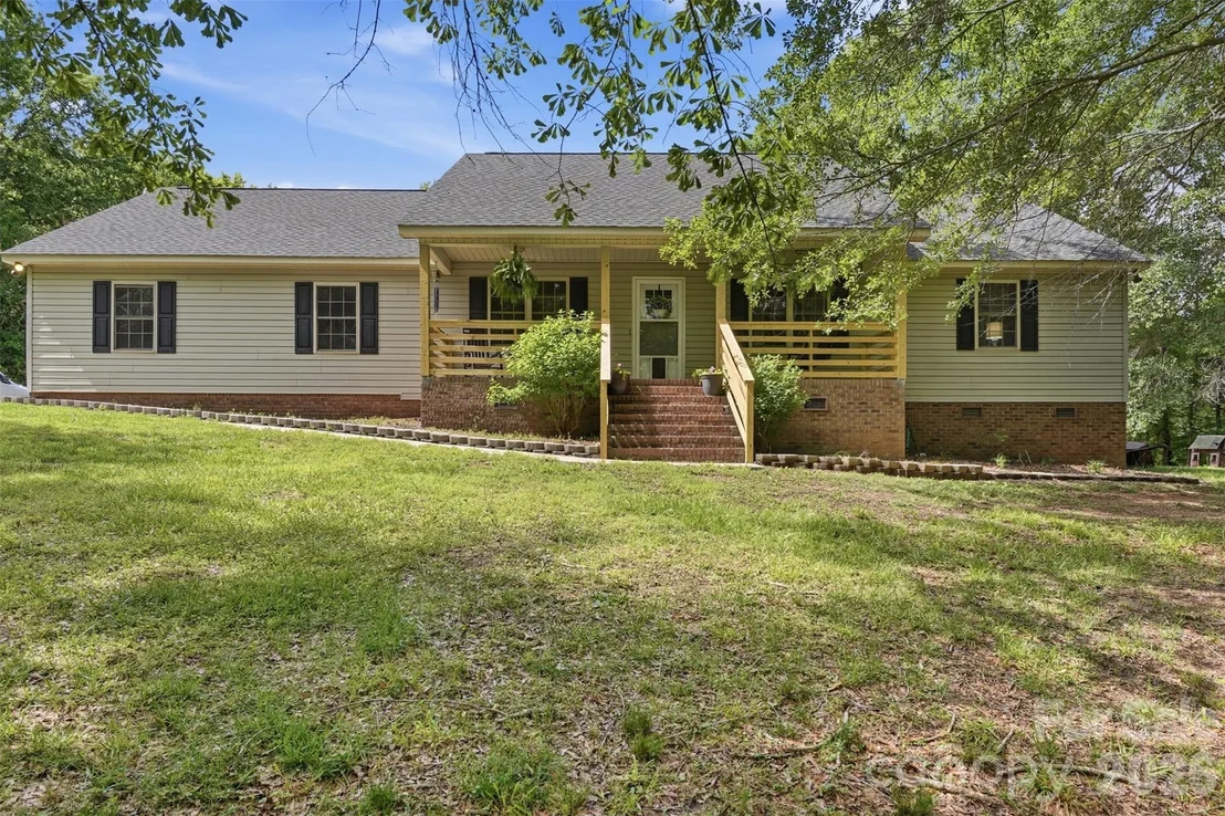 Photo of 1739 Westbrook Road